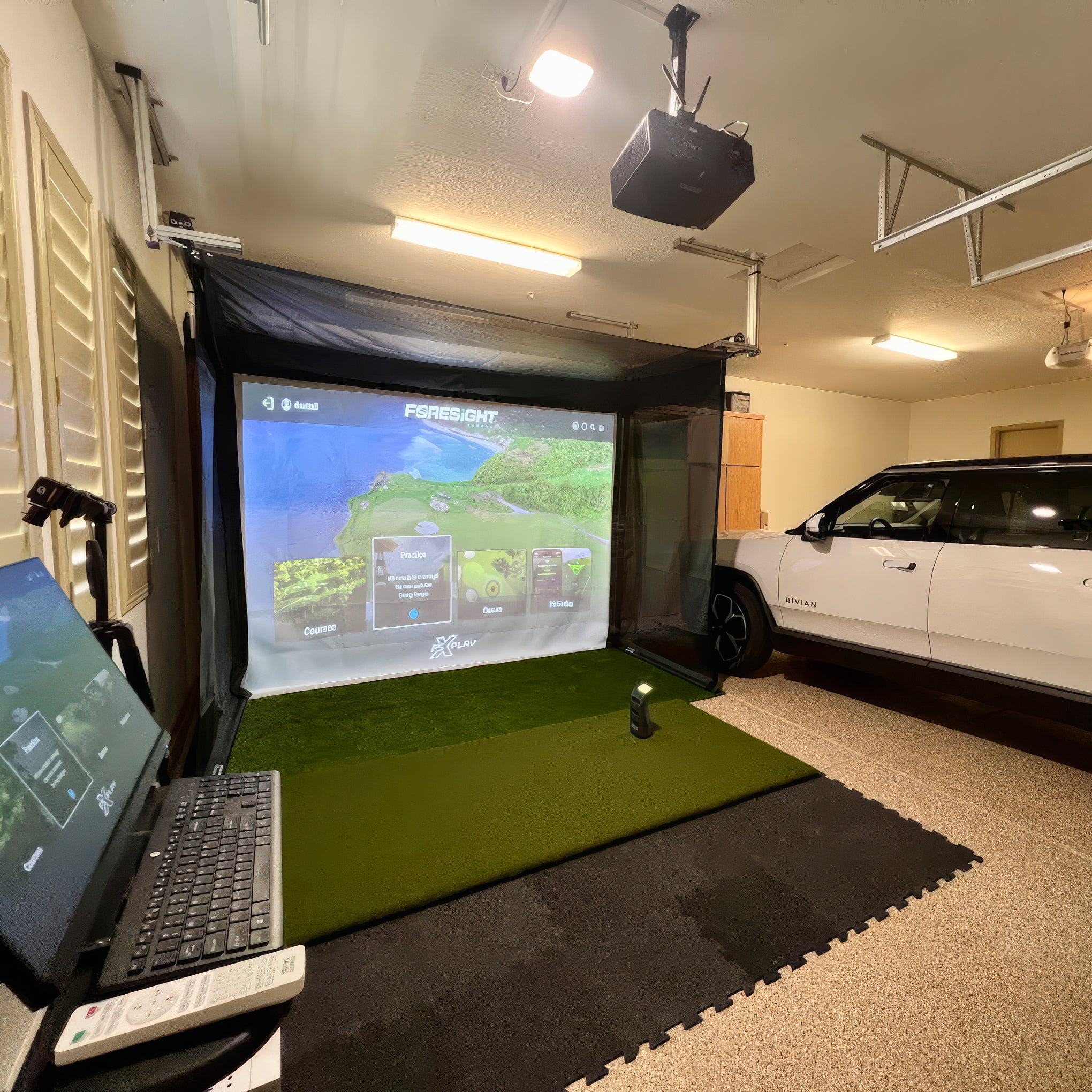 Vanish Series Retractable Golf Enclosure (Vanish 16)