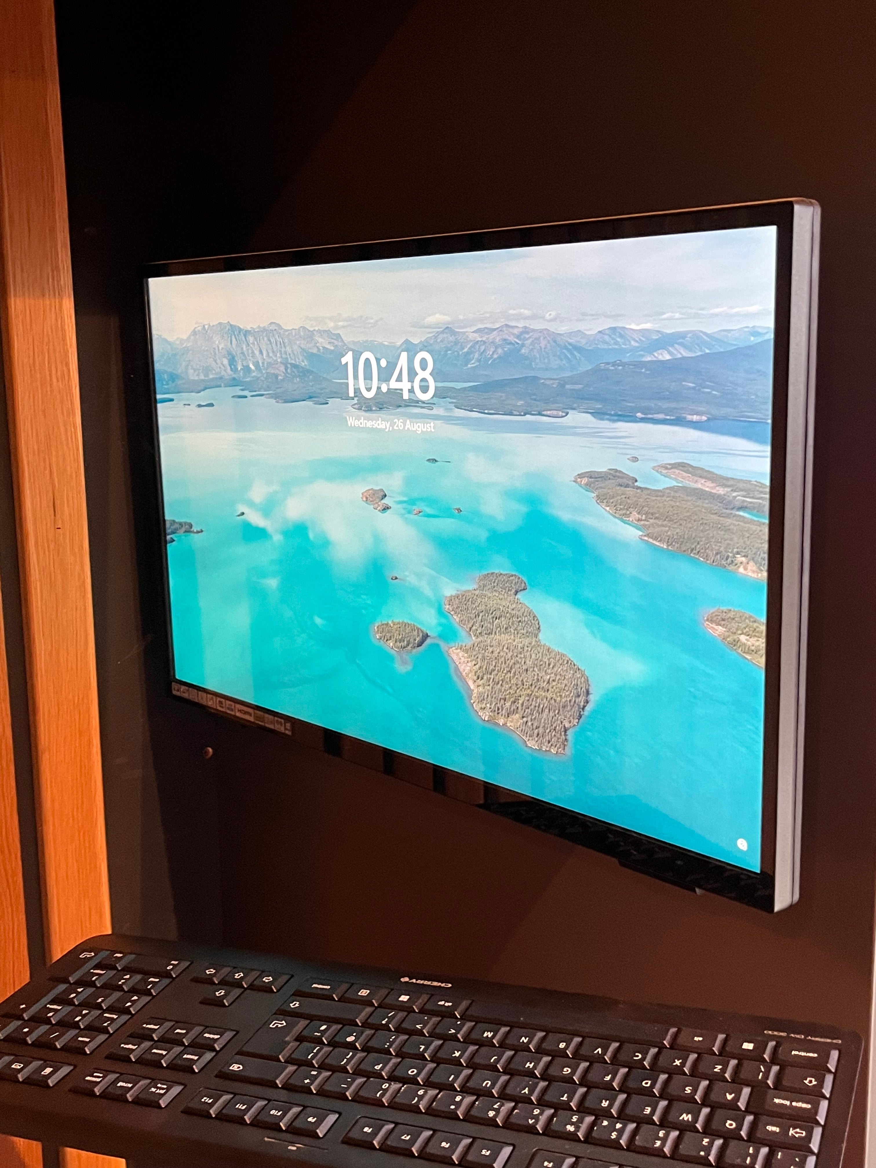 2nd Hand  - EYE Min, Screen, Gaming PC & Touchscreen