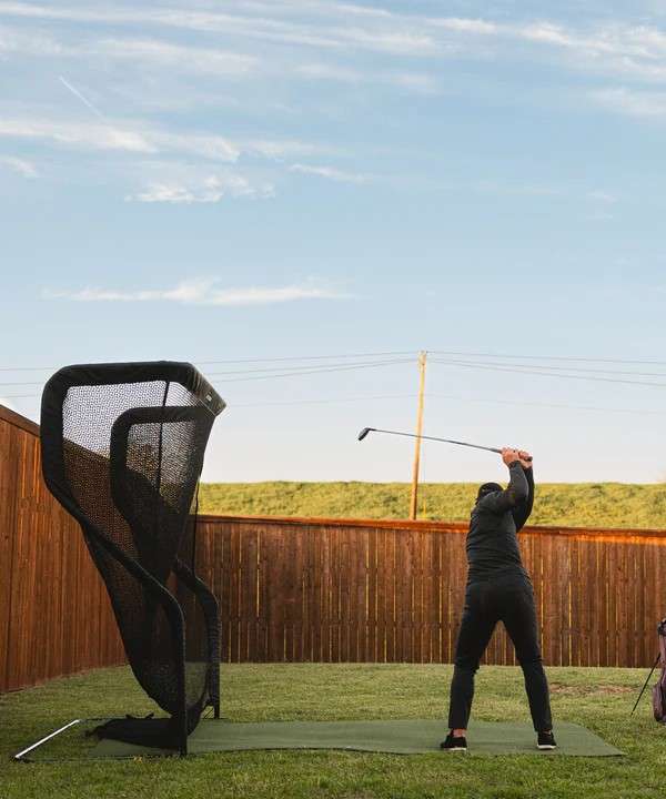 The Net Return Pro Series 8 Golf net bundle